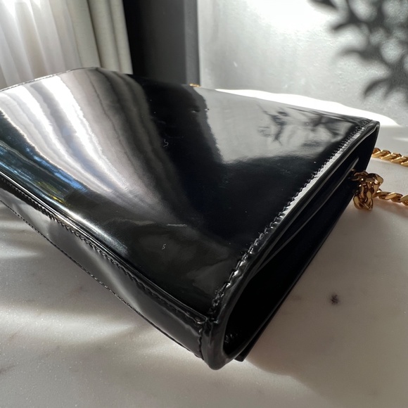 Saint Laurent | Cassandre Glossed Bag - Picture 16 of 17